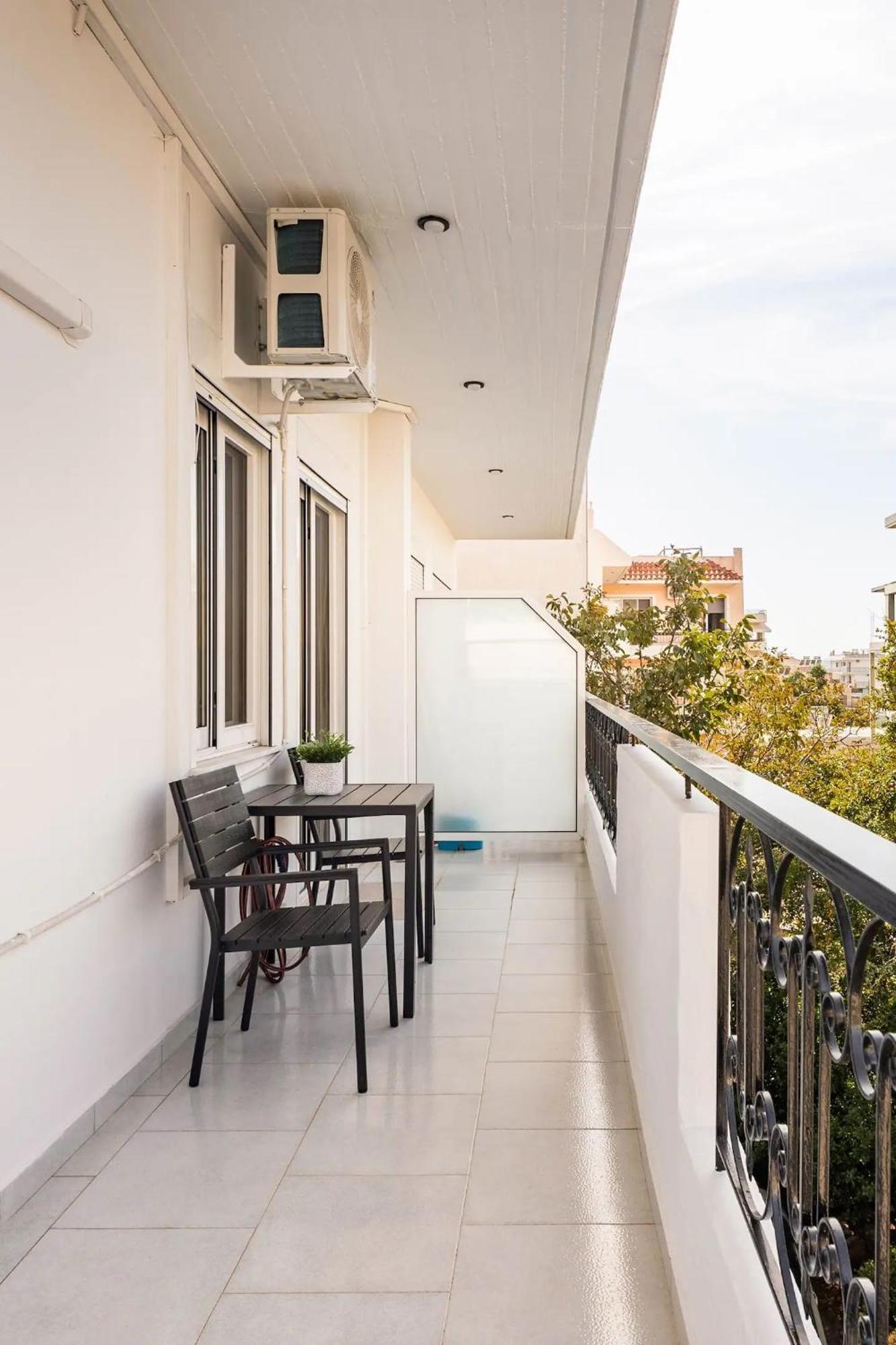 Boutique Studios Near Airport Палини Екстериор снимка