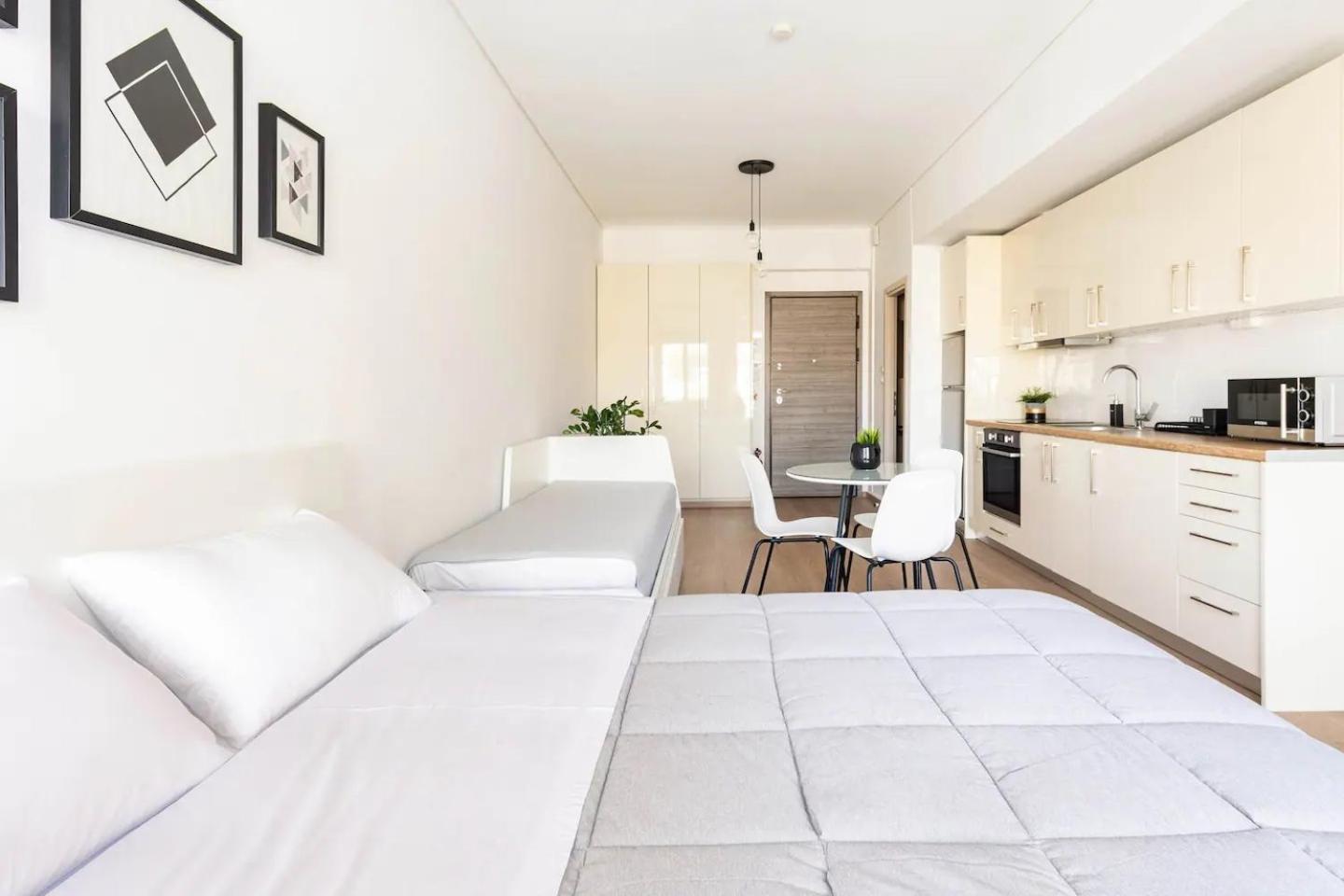 Boutique Studios Near Airport Палини Екстериор снимка