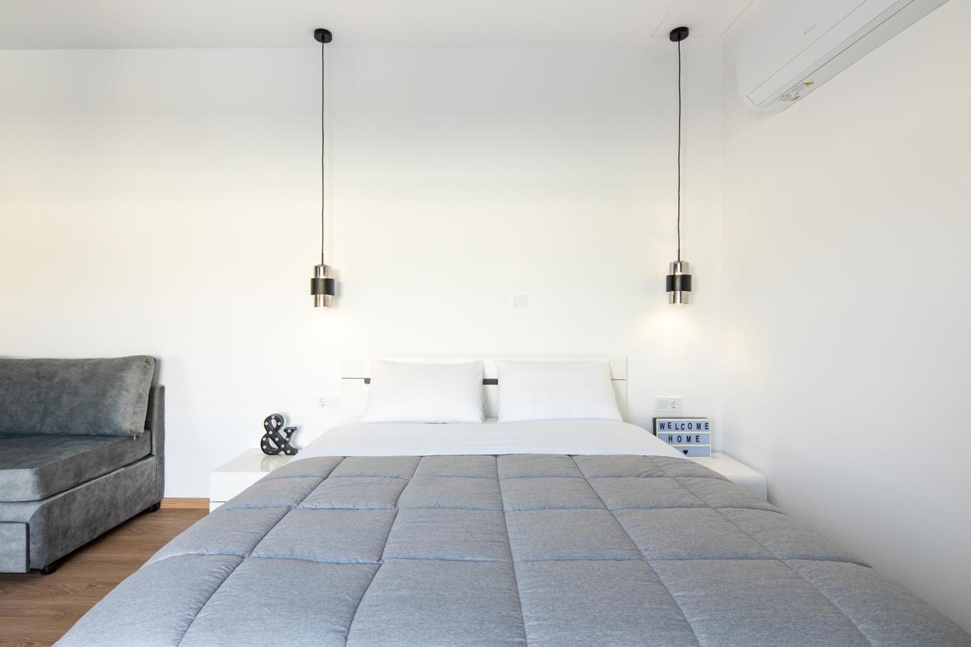 Boutique Studios Near Airport Палини Екстериор снимка