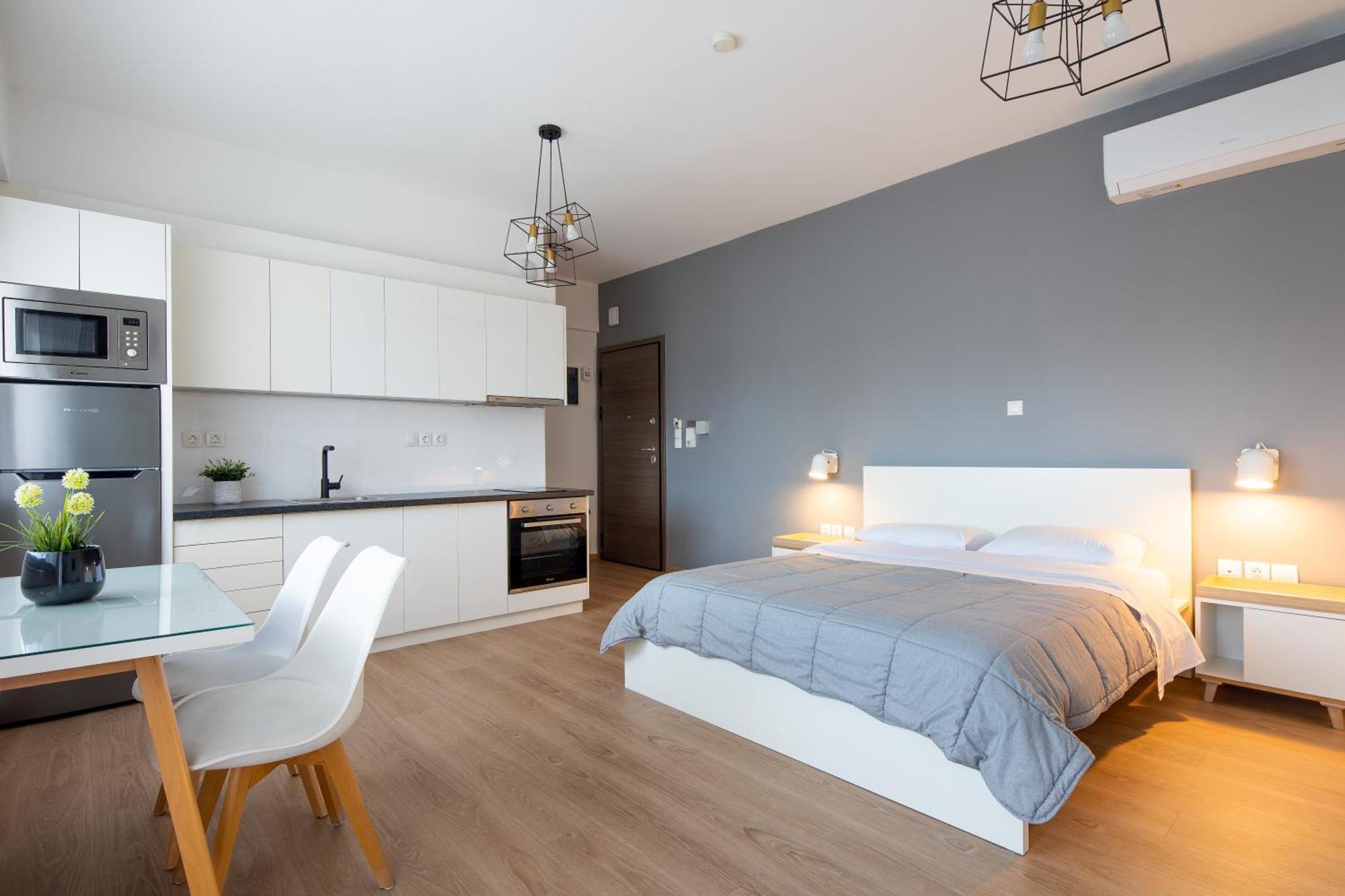 Boutique Studios Near Airport Палини Екстериор снимка