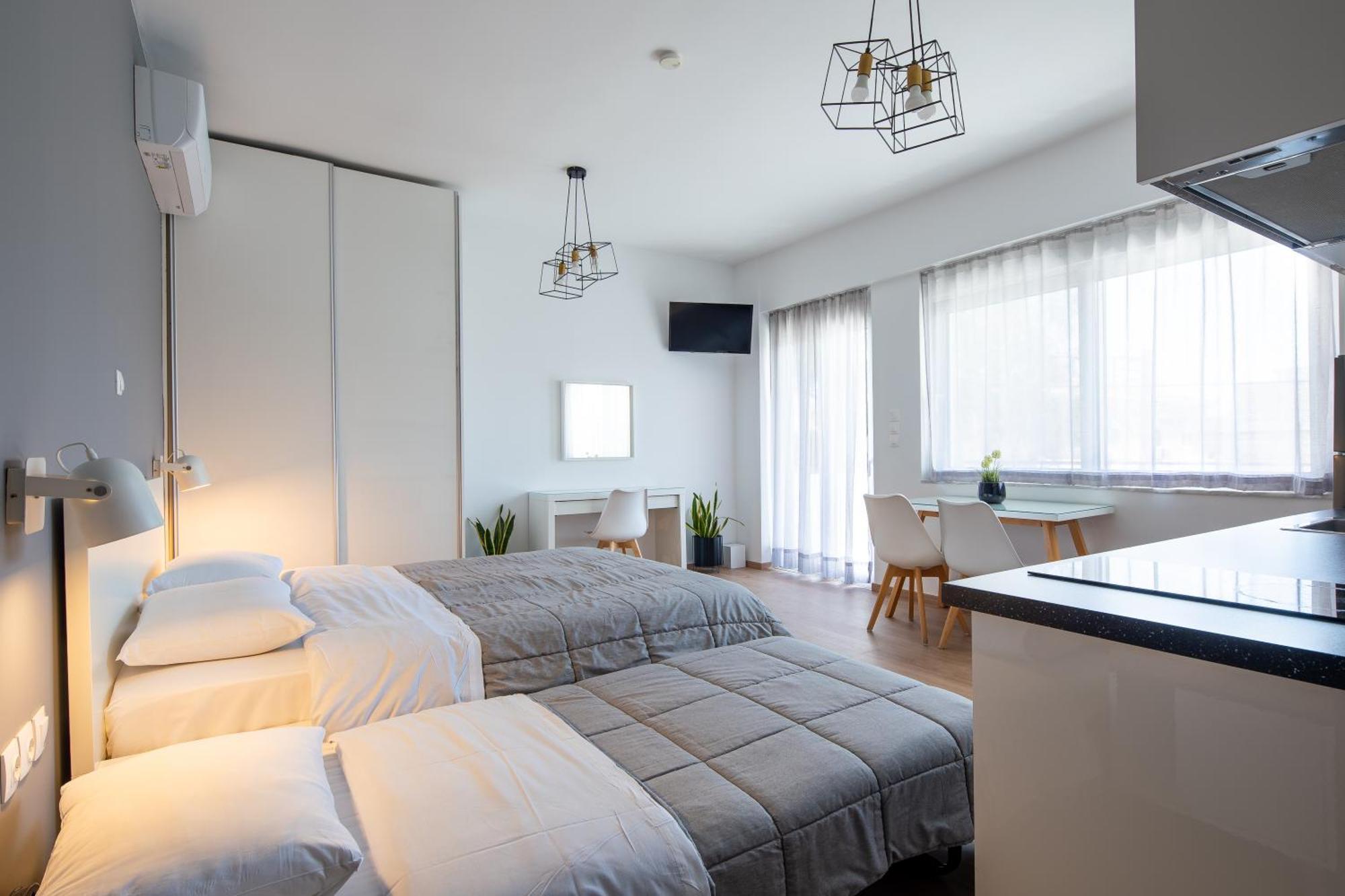 Boutique Studios Near Airport Палини Екстериор снимка