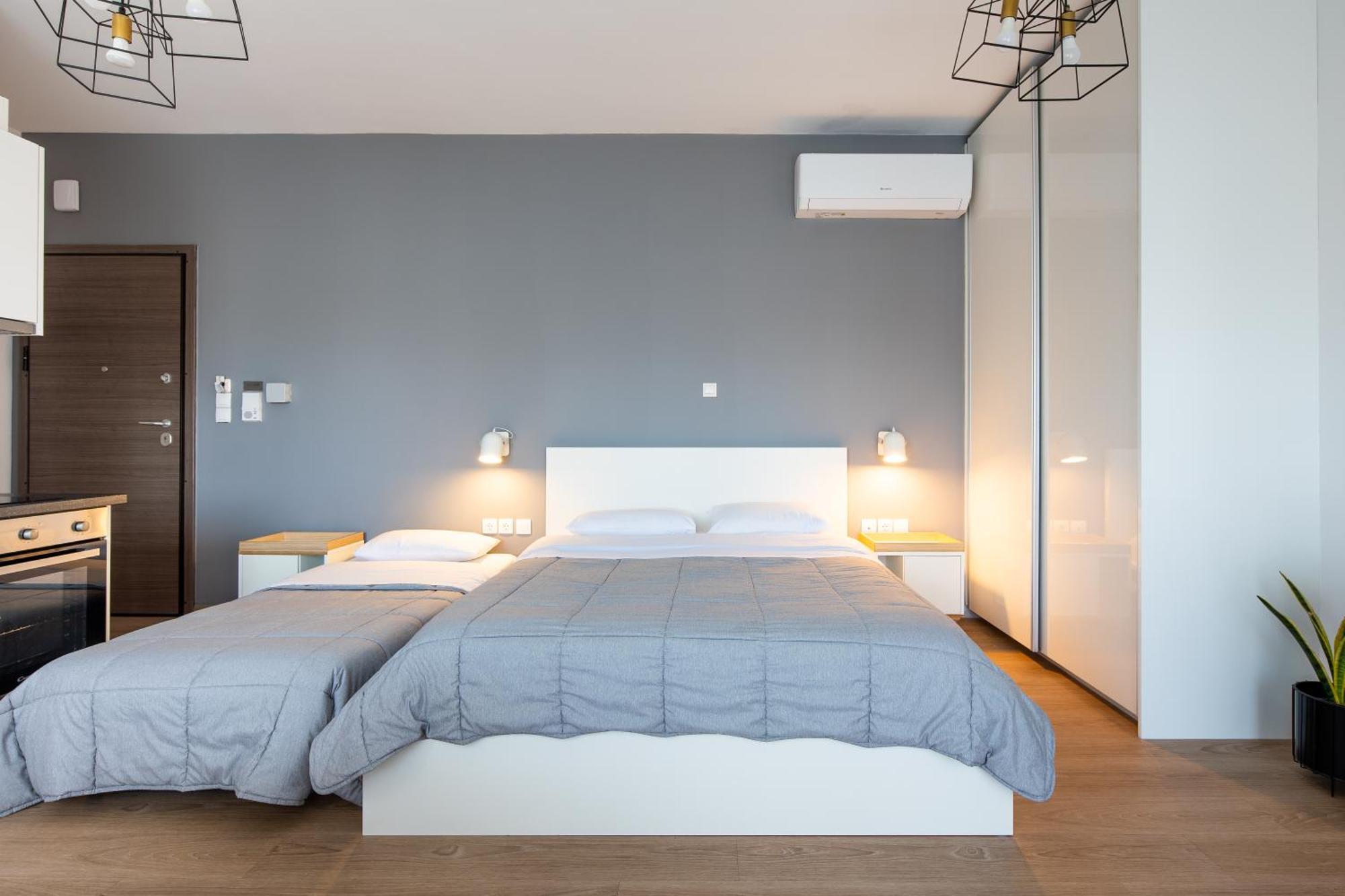 Boutique Studios Near Airport Палини Екстериор снимка