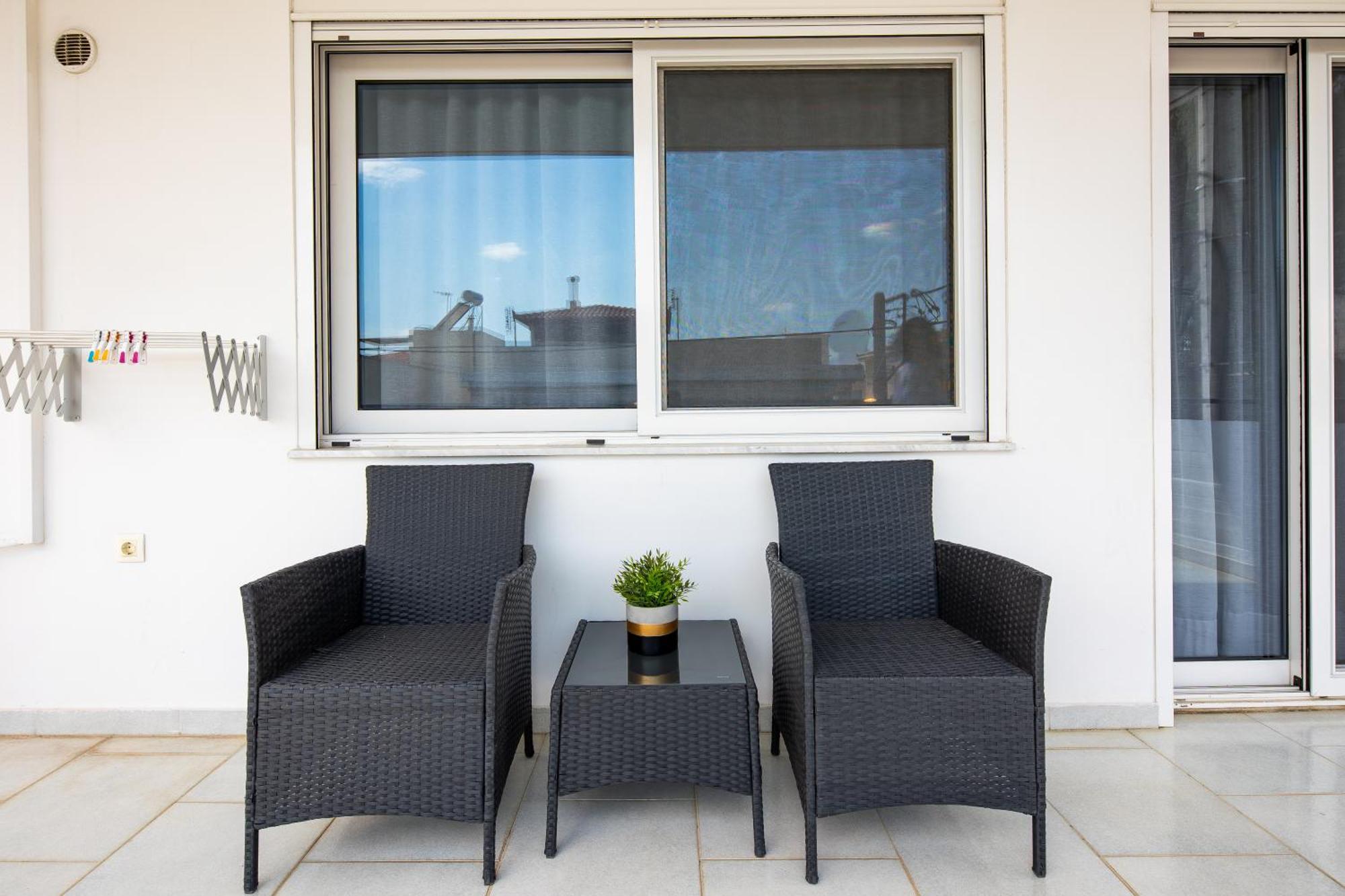 Boutique Studios Near Airport Палини Екстериор снимка