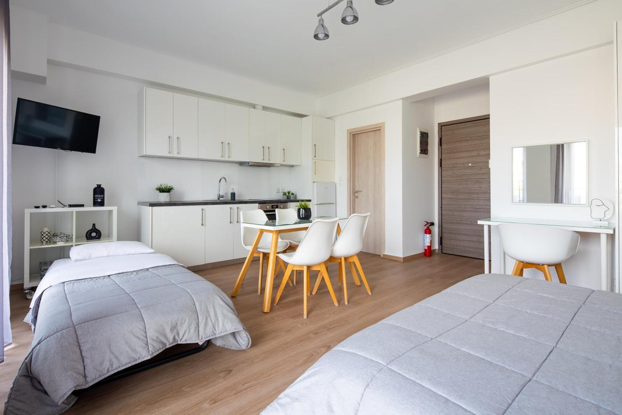 Boutique Studios Near Airport Палини Екстериор снимка