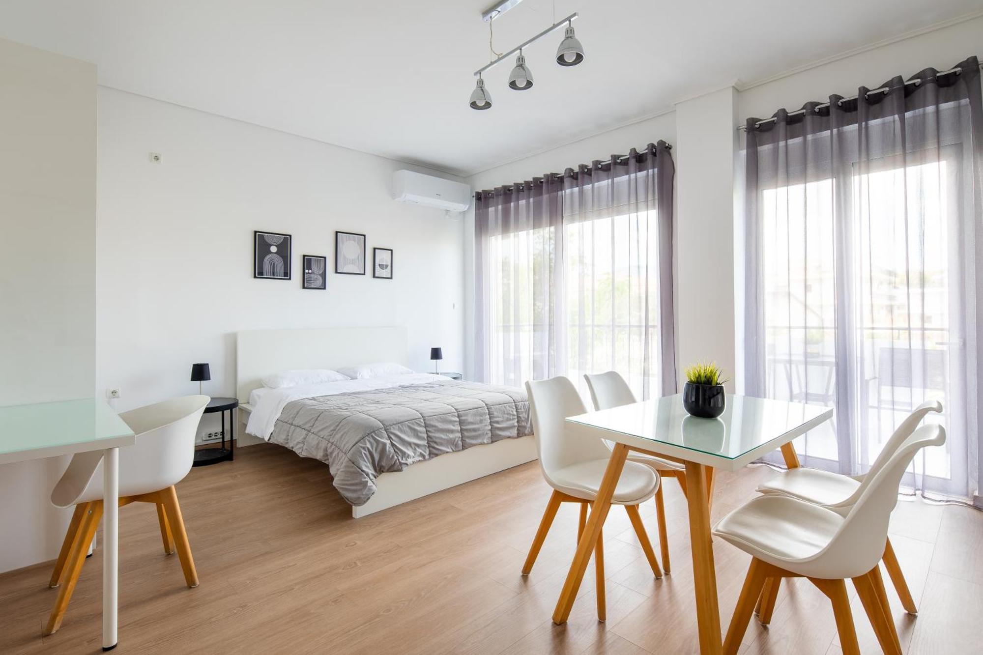 Boutique Studios Near Airport Палини Екстериор снимка