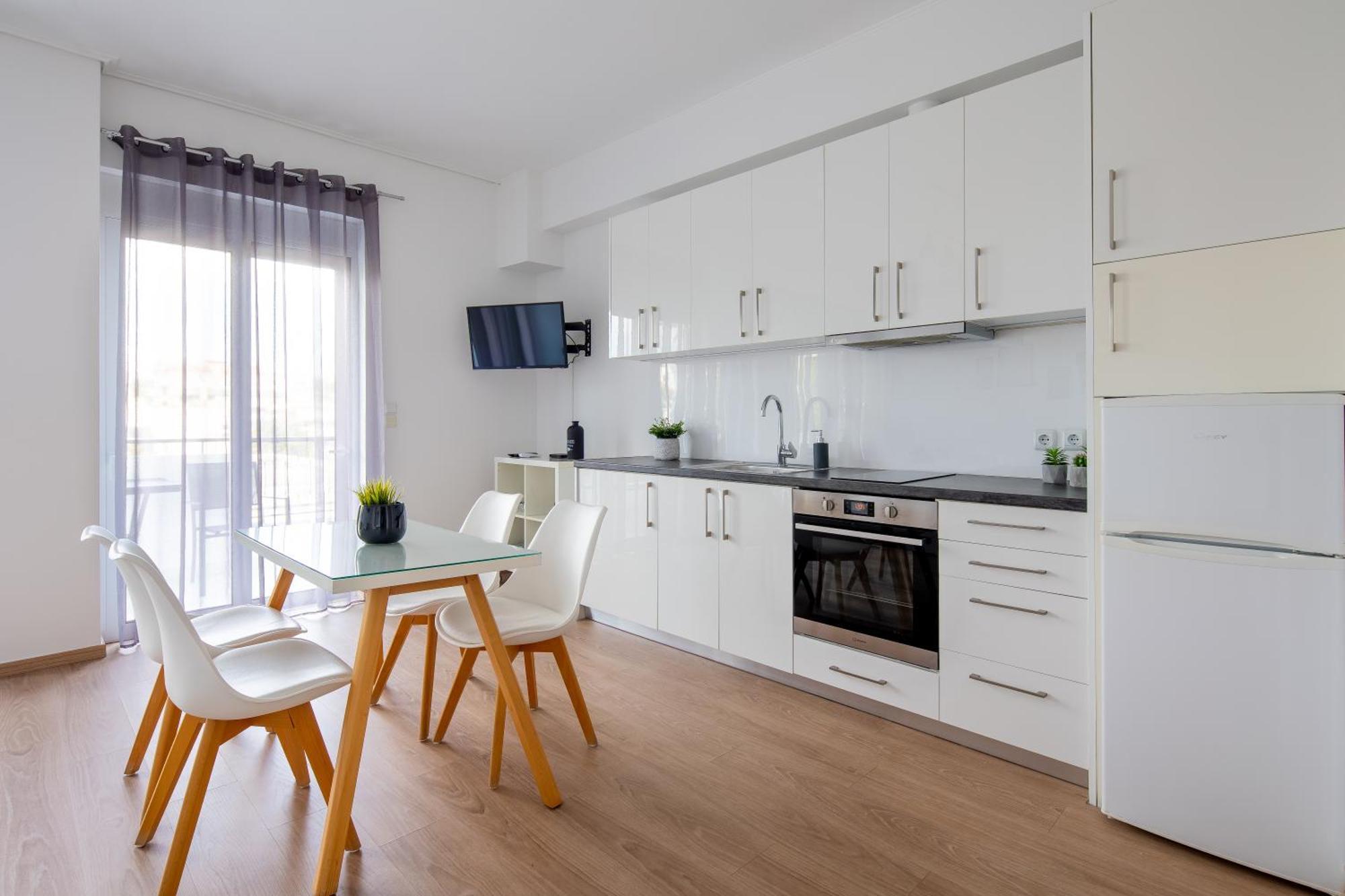 Boutique Studios Near Airport Палини Екстериор снимка