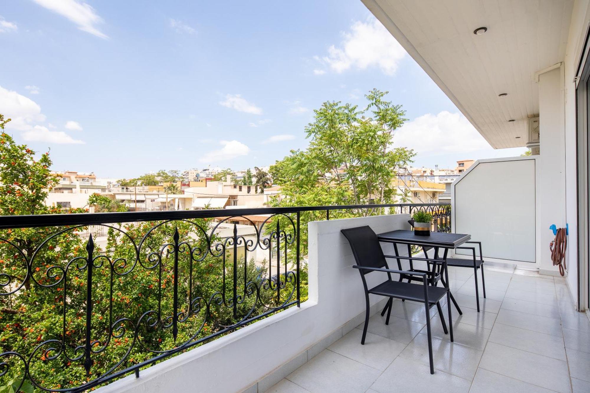Boutique Studios Near Airport Палини Екстериор снимка