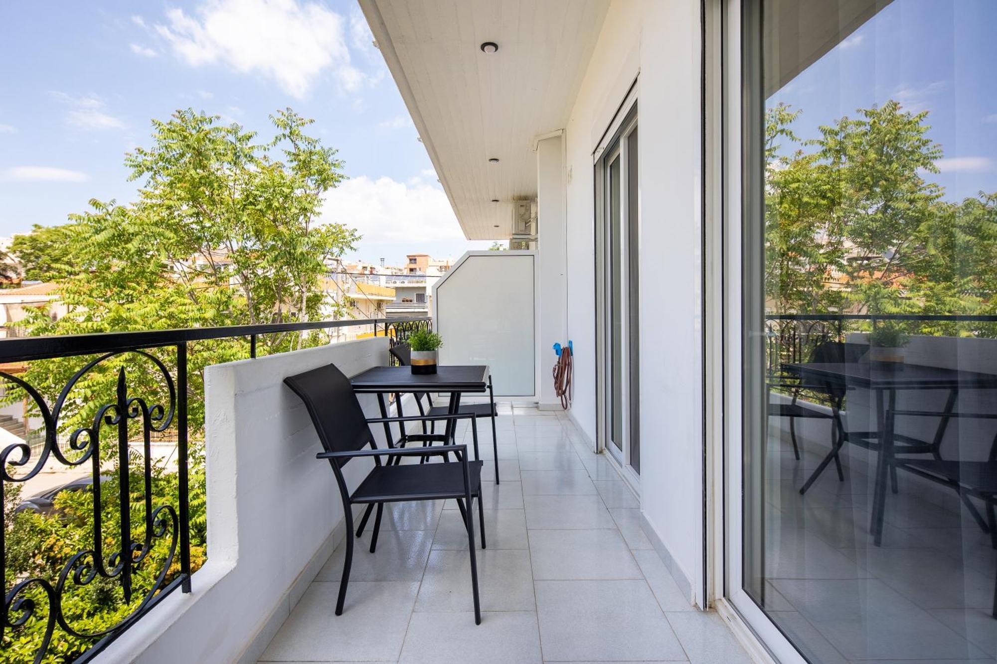Boutique Studios Near Airport Палини Екстериор снимка