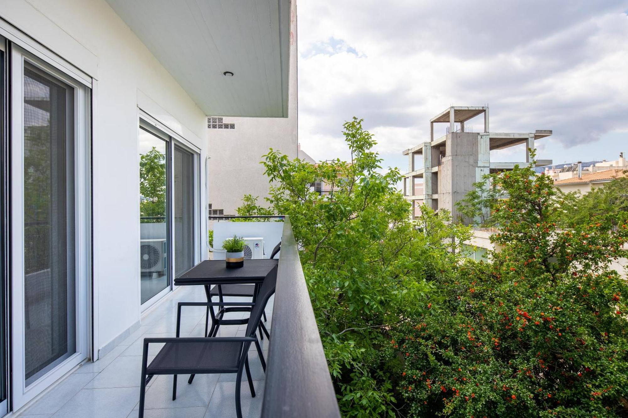 Boutique Studios Near Airport Палини Екстериор снимка